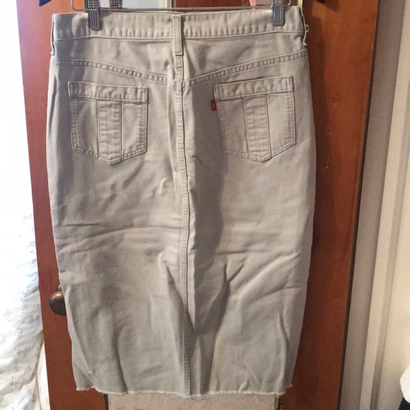 Levi Khaki Skirt - Picture 2 of 4